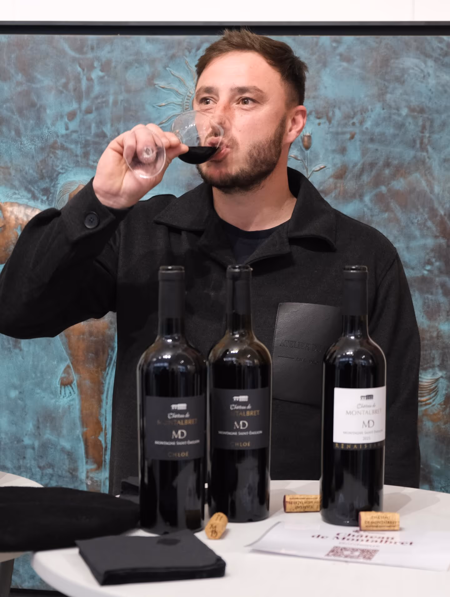 Dégustation entre professionnels du vin.